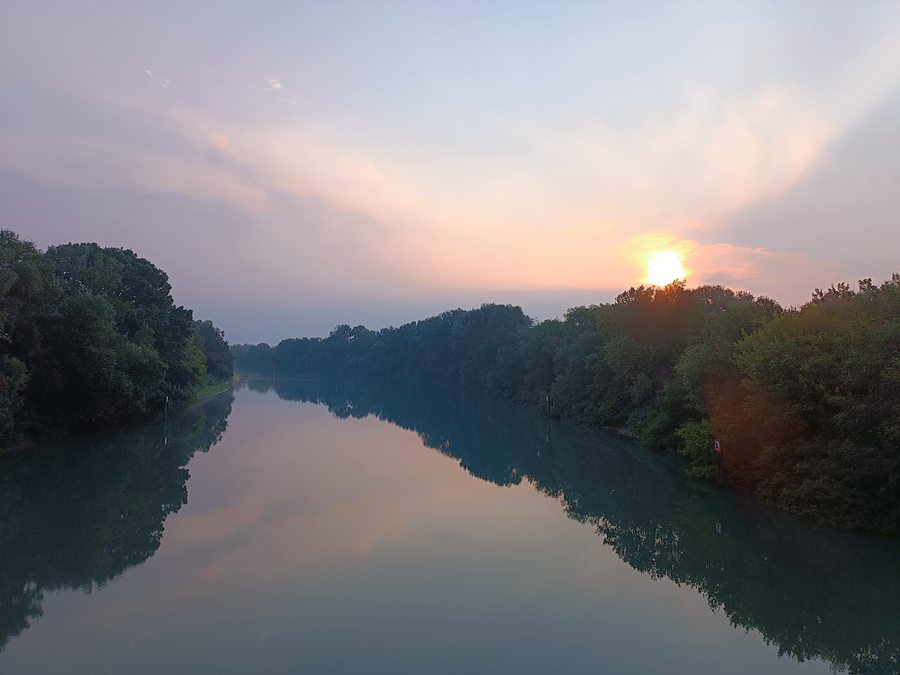 Coucher de soleil sur le Rhône à Fourques